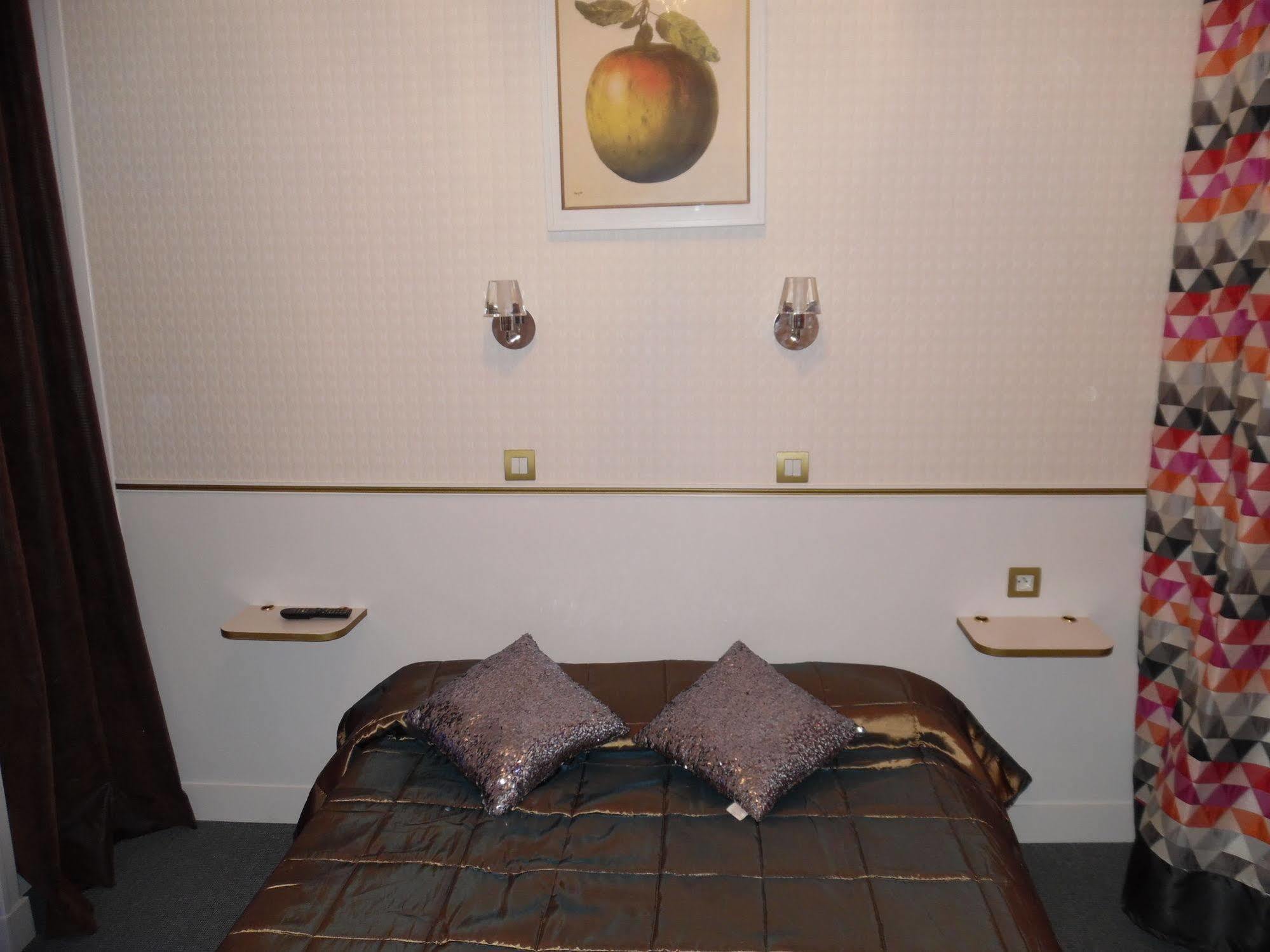 Nazareth Hotel Parigi Esterno foto